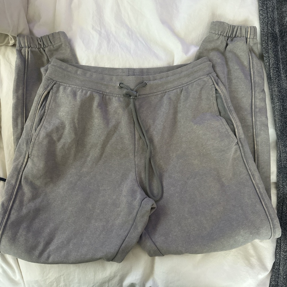 Alphalete Heather Gray Sweatpants